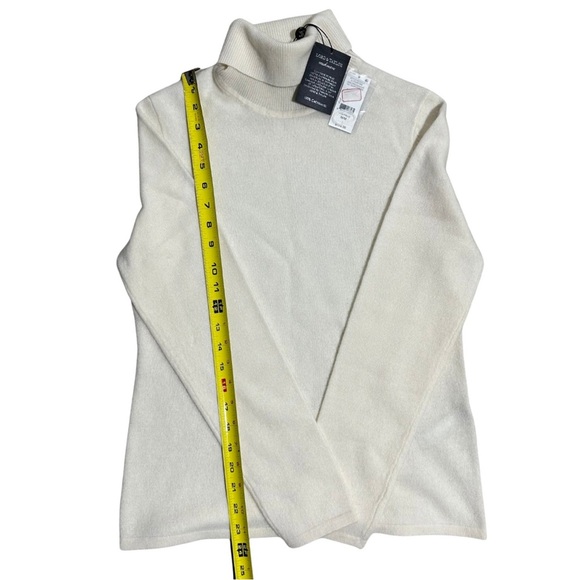 Lord & Taylor Cream Cashmere Turtleneck Sweater SZ Medium Timeless Old Money NWT - Picture 4 of 5